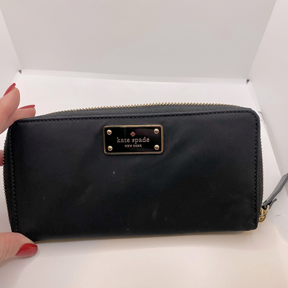 Kate Spade black zippered wallet
